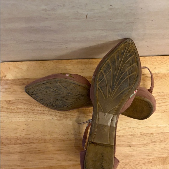 Qupid Brown Embroidered Pointed Ankle Strap Sandals - Picture 8 of 8